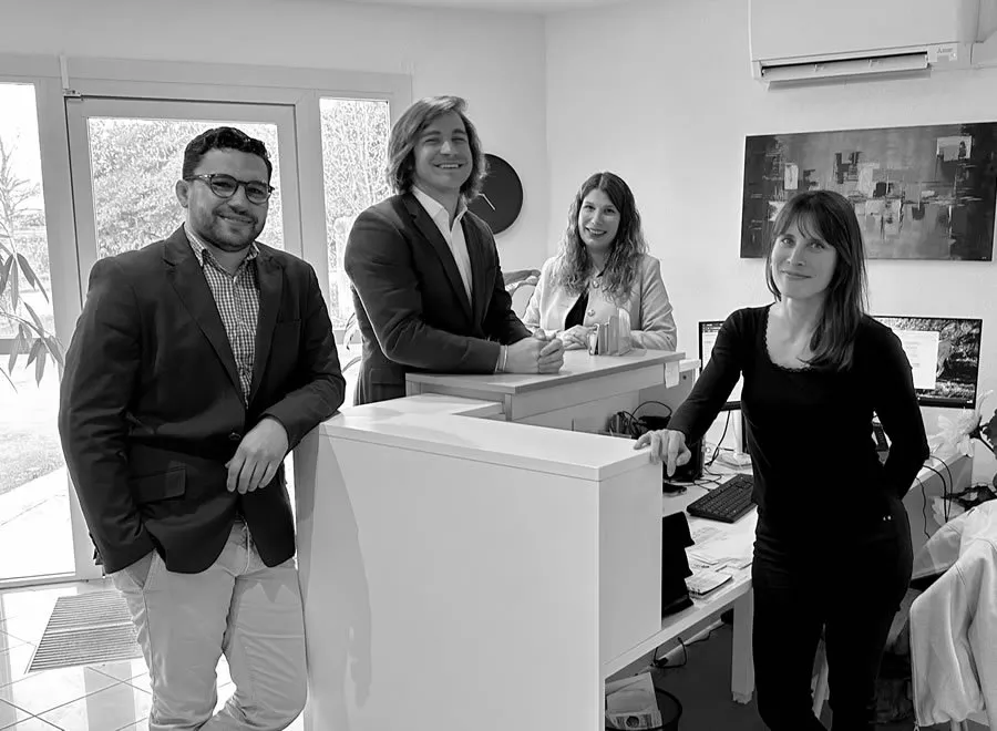 L'équipe du cabinet Lexora Avocats dans ses bureaux de Lagord, près de La Rochelle